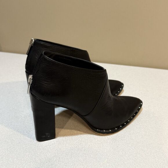 Vince Camuto Small rounded studs trace the dramatic, pointy-toe Boots Size 6.5 - Picture 2 of 10